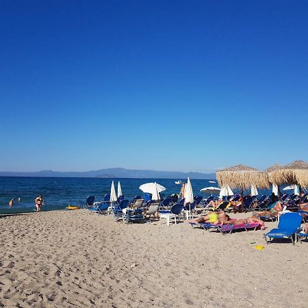Luxury 2Br Apartment 50M From Beach Pefkochori Exterior photo
